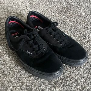 Vans Men's Black Lace-Up Skate shoes